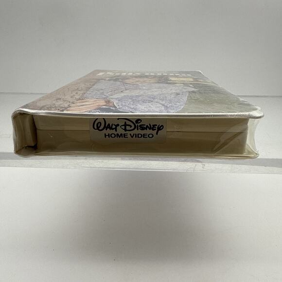 Sealed Walt Disney Family Film Collection Pollyanna Clam Shell Case 1997 VHS - Picture 8 of 8